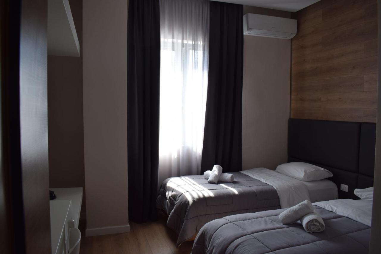 Bluepoint Hotel Tepelene Eksteriør billede
