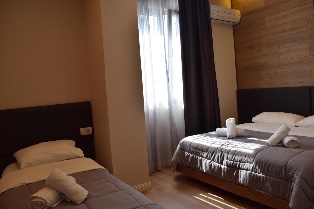 Bluepoint Hotel Tepelene Eksteriør billede