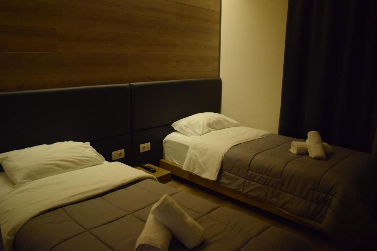 Bluepoint Hotel Tepelene Eksteriør billede